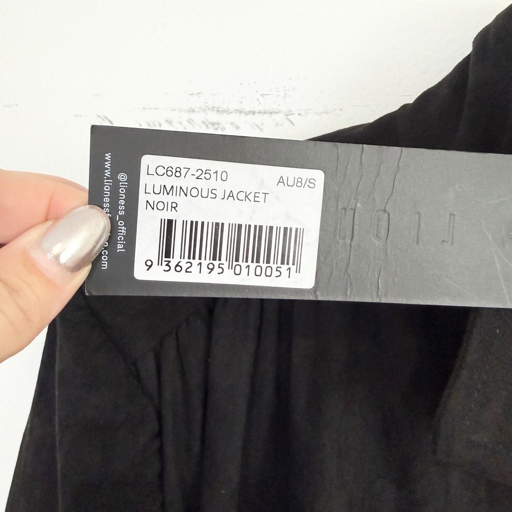 Lioness Black Cropped Bomber Jacket - Picture 5 of 7